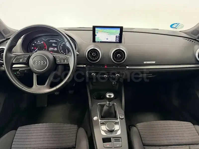 Usado Audi A3 S-Line 110 CV (80 kW) 2018 Blanco Berlina
