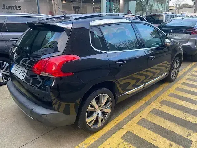 Usado Peugeot 2008 Allure 130 CV (95 kW) 2015 Otro SUV