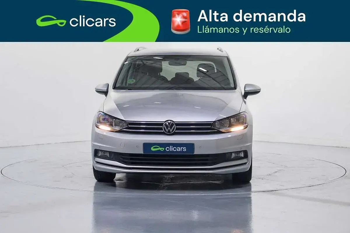 Usado VW Touran Advance 150 CV (110 kW) 2021 Gris Monovolumen
