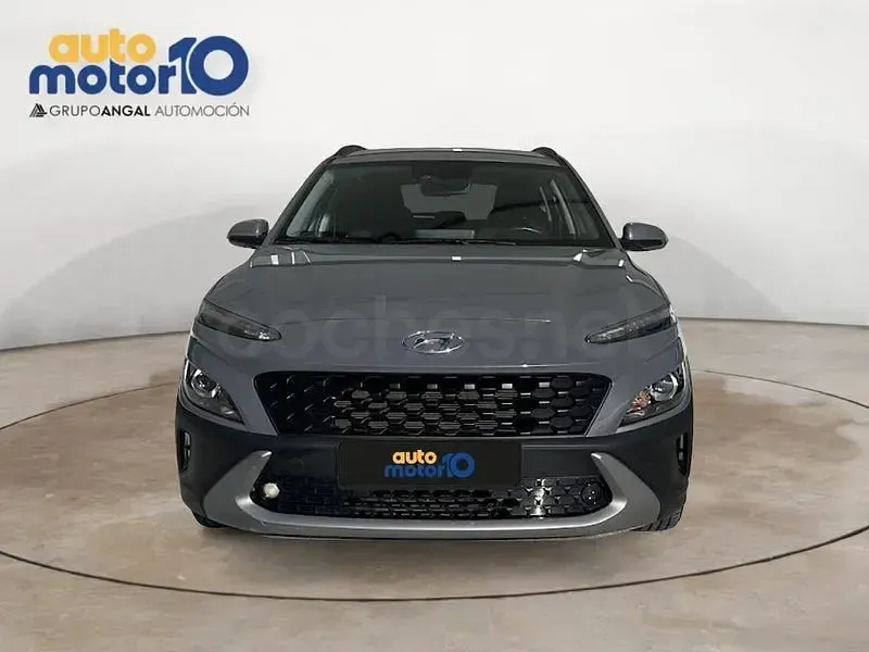 Usado Hyundai Kona 120 CV (88 kW) 2021 Gris / plata SUV
