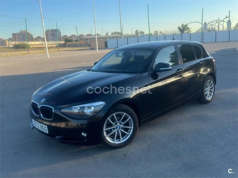 Usado BMW 116 122 CV (89 kW) 2012 Negro Utilitario
