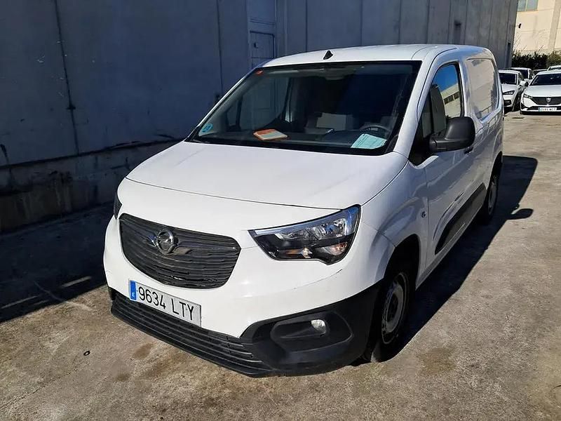 Usado Opel Combo 102 HP (75 kW) 2021 Branco Monovolume
