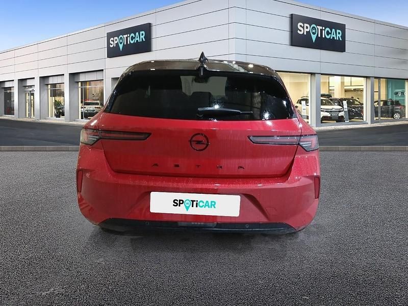 Usado Opel Astra 130 CV (95 kW) 2024 Rojo Utilitario