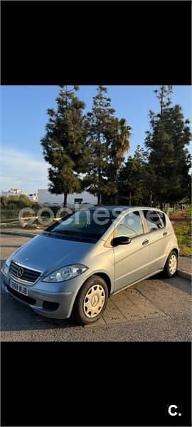 Usado Mercedes A180 Exclusive 109 CV (80 kW) 2009 Azul Monovolumen