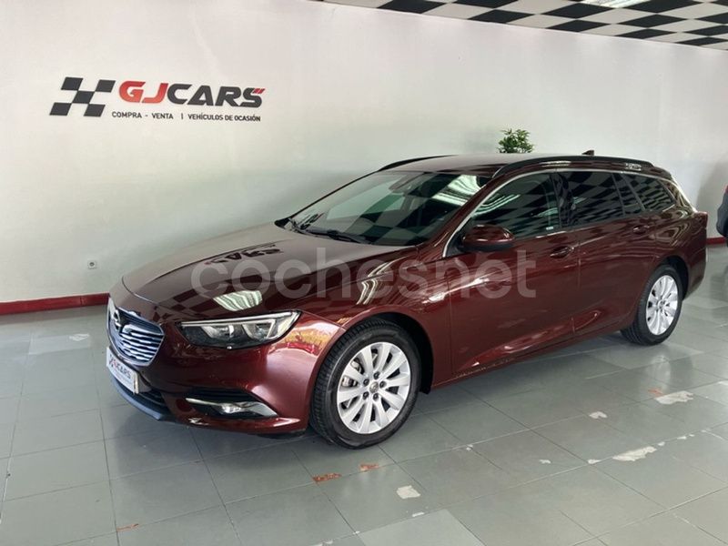 Rojo Usado 2018 Opel Insignia Selective Familiar | 11.900 € (Un poco caro) - Imagen 1/4
