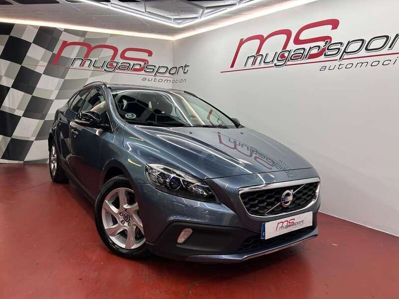 Gris / plata Usado 2014 Volvo V40 CC Momentum Familiar | 13.900 € (Precio justo) - Imagen 1/4