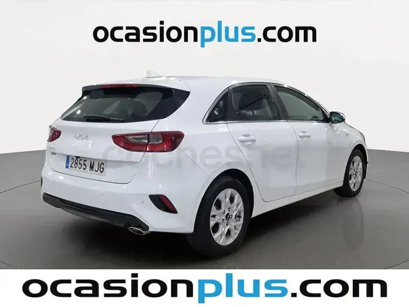 Usado Kia Ceed 136 CV (100 kW) 2023 Blanco Utilitario