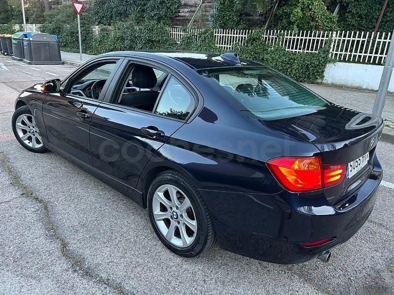 Usado BMW 318 143 CV (105 kW) 2014 Azul Berlina