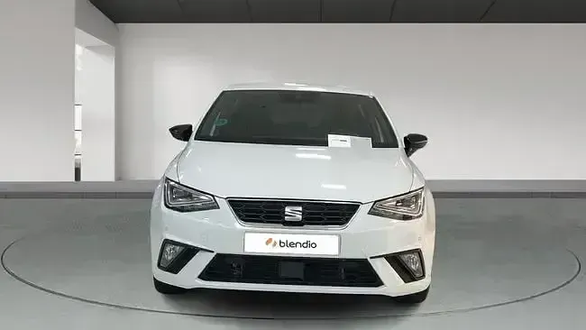 Usado Seat Ibiza FR 115 CV (84 kW) 2025 Blanco Utilitario