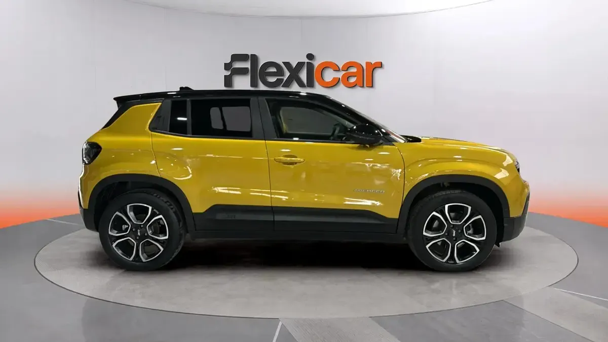 Usado Jeep Avenger EV 114 kW (156 CV) 2023 Amarillo SUV