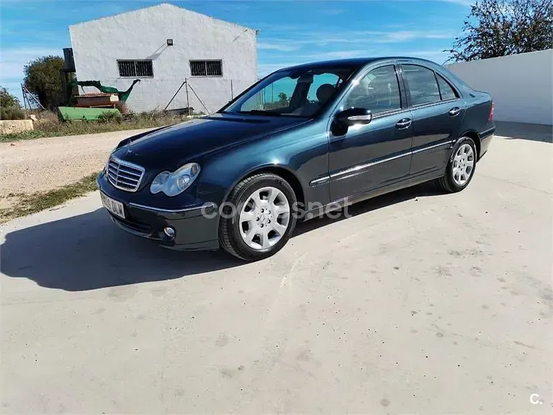 Usado Mercedes C320 Elegance 218 CV (160 kW) 2005 Negro Berlina
