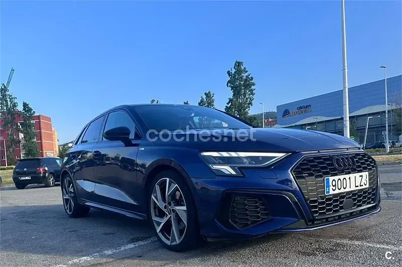 Usado Audi A3 S-Line 150 CV (110 kW) 2022 Azul Berlina