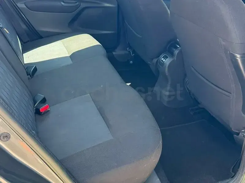 Usado Citroën C-Elysee I Seduction 100 CV (73 kW) 2015 Gris / plata Berlina