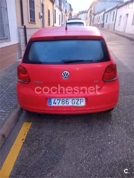 Usado VW Polo Advance 85 CV (62 kW) 2010 Rojo Utilitario