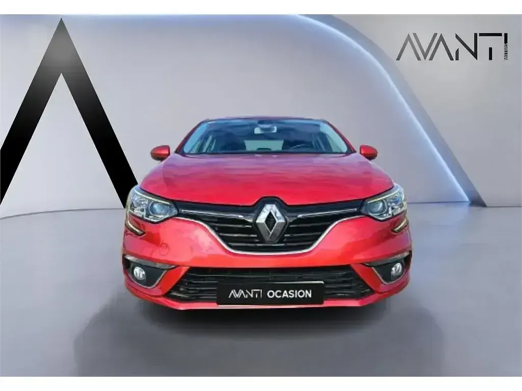 Usado Renault Mégane 130 CV (95 kW) 2018 Rojo Berlina