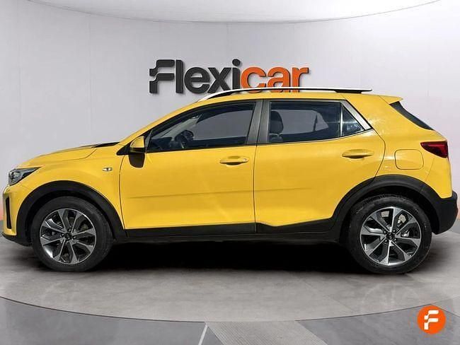 Usado Kia Stonic 100 CV (73 kW) 2018 Amarillo SUV