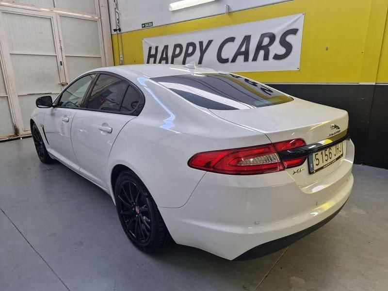 Usado Jaguar XF Sportbrake R-Sport 200 CV (147 kW) 2014 Blanco Familiar