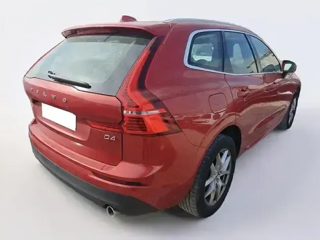 Käytetty Volvo XC60 Business Edition 190 HP (139 kW) 2020 Punainen Katumaasturi