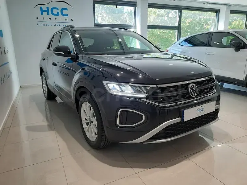 Usado VW T-Roc Life 150 CV (110 kW) 2024 Negro SUV