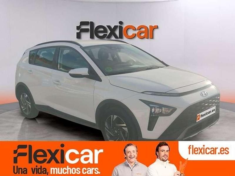 Usado Hyundai Bayon 99 CV (72 kW) 2021 Gris SUV