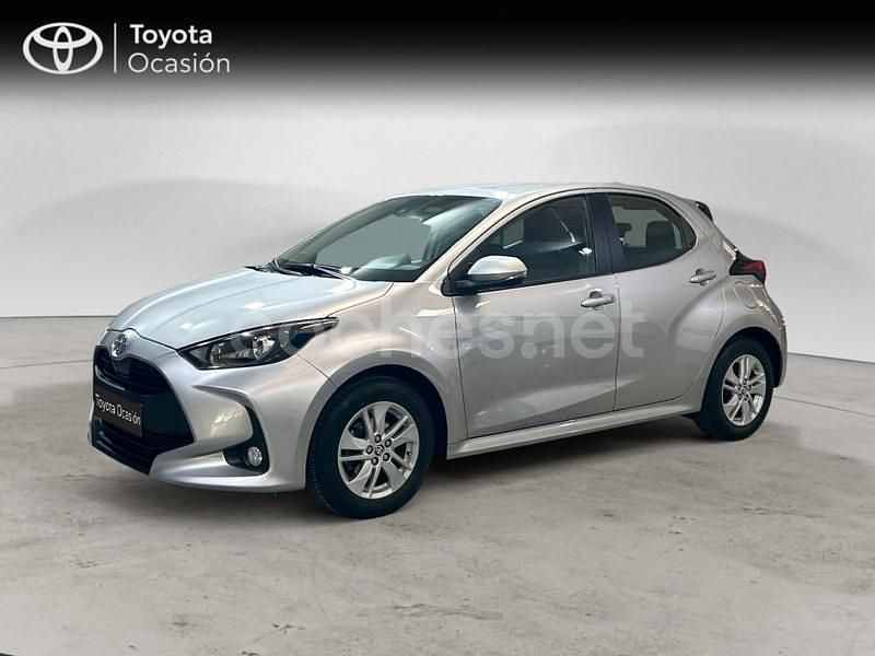 Gris / plata Usado 2024 Toyota Yaris Edition Berlina | 19.750 € (Precio justo) - Imagen 1/4