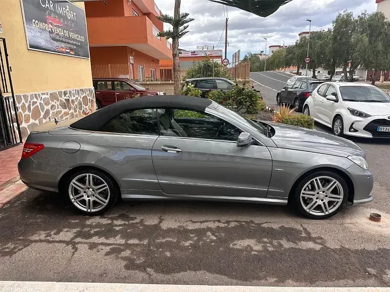 Usado Mercedes E250 Avantgarde 204 CV (150 kW) 2011 Gris / plata Descapotable