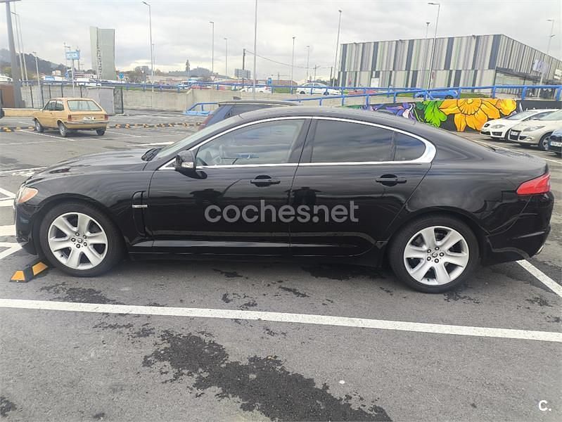 Usado Jaguar XF Premium Luxury 238 CV (175 kW) 2008 Negro Berlina