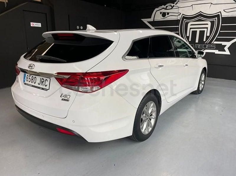 Usado Hyundai i40 141 CV (103 kW) 2016 Blanco Familiar
