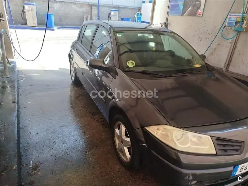 Usado Renault Mégane Dynamique 105 CV (77 kW) 2008 Negro Berlina