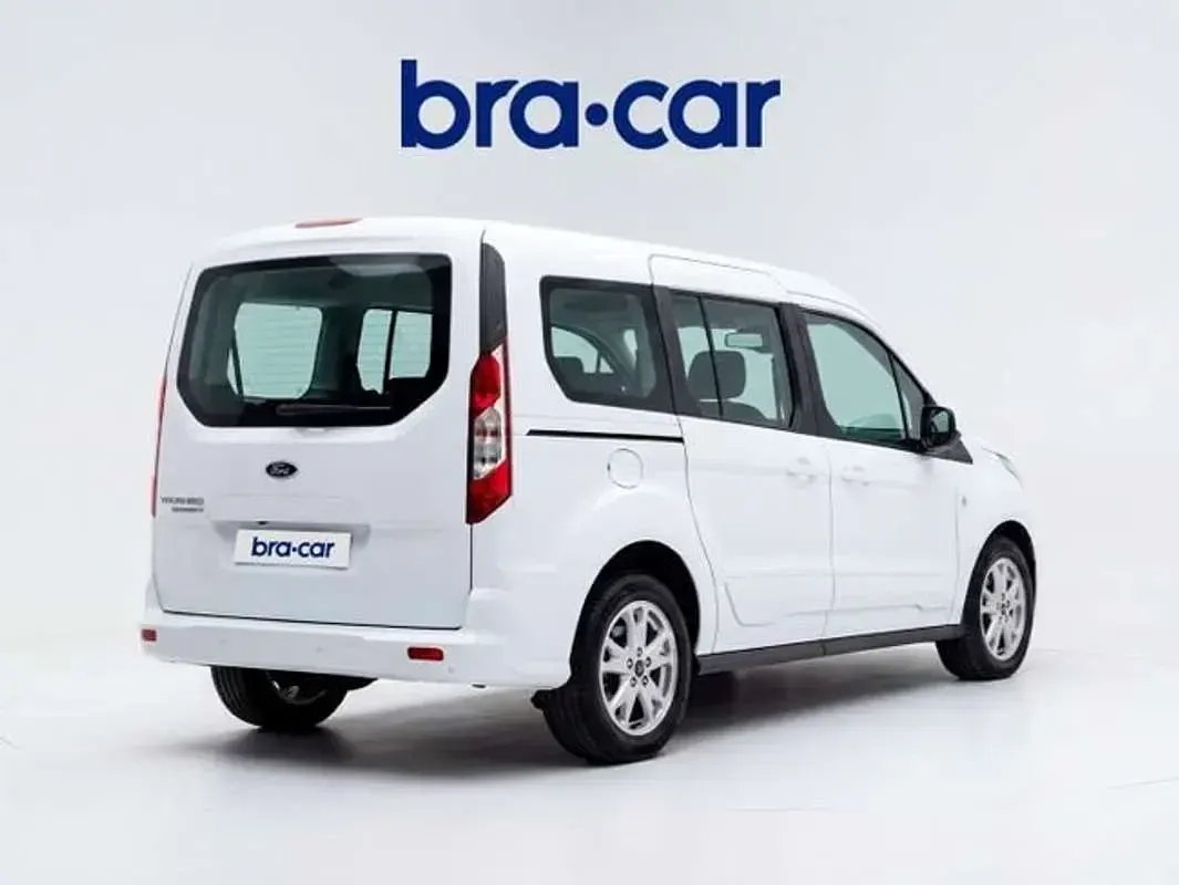 Usado Ford Tourneo Trend 120 CV (88 kW) 2021 Blanco Monovolumen