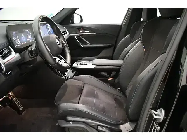Käytetty BMW X1 245 HP (180 kW) 2025 Musta Katumaasturi