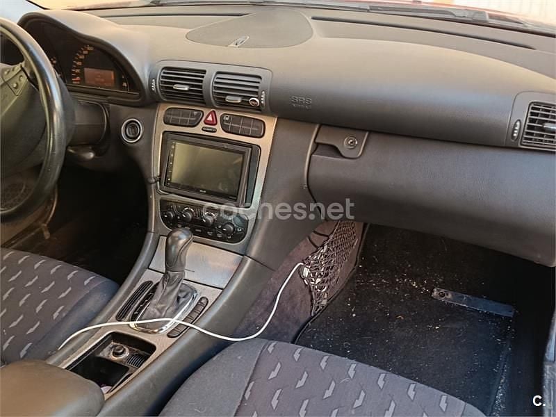 Rojo Usado 2004 Mercedes C220 Berlina | 5300 € (Precio justo) - Imagen 1/2