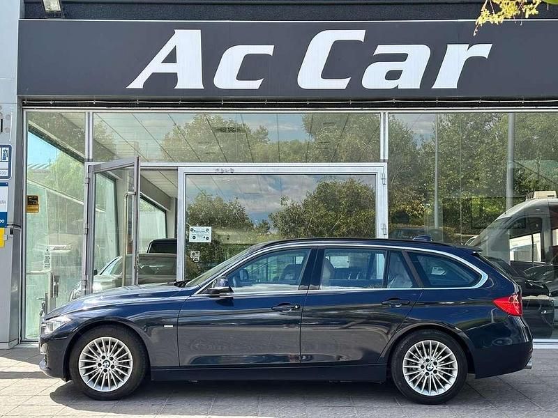 Azul Usado 2015 BMW 318 Luxury Line Familiar | 17.900 € (Precio justo) - Imagen 1/4