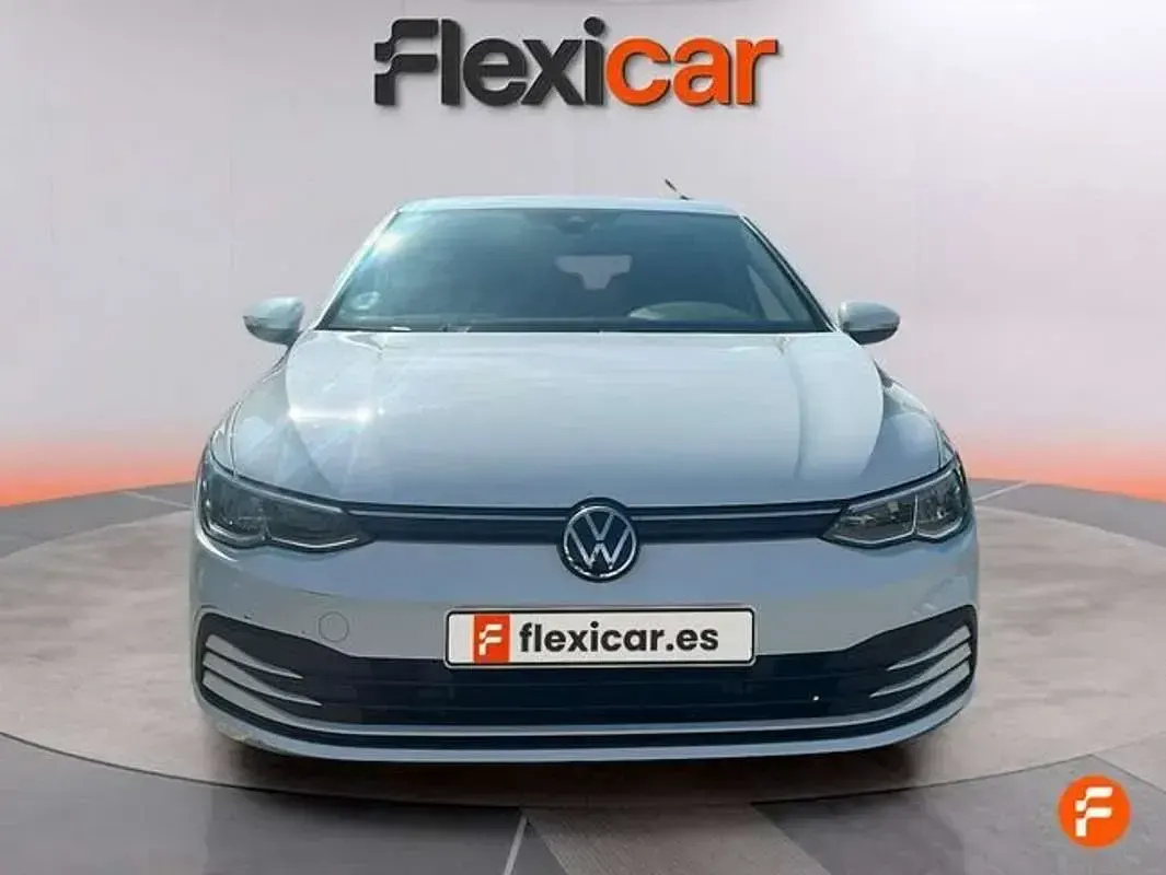 Usado VW Golf VIII Life 110 CV (80 kW) 2021 Blanco Berlina