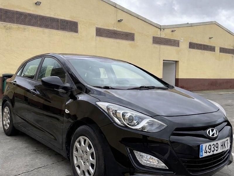 Negro Usado 2012 Hyundai i30 Berlina | 7150 € (Precio justo) - Imagen 1/4