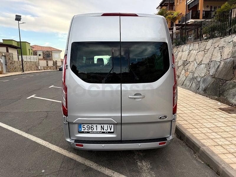 Usado Ford Tourneo Titanium 125 CV (91 kW) 2015 Gris / plata Monovolumen
