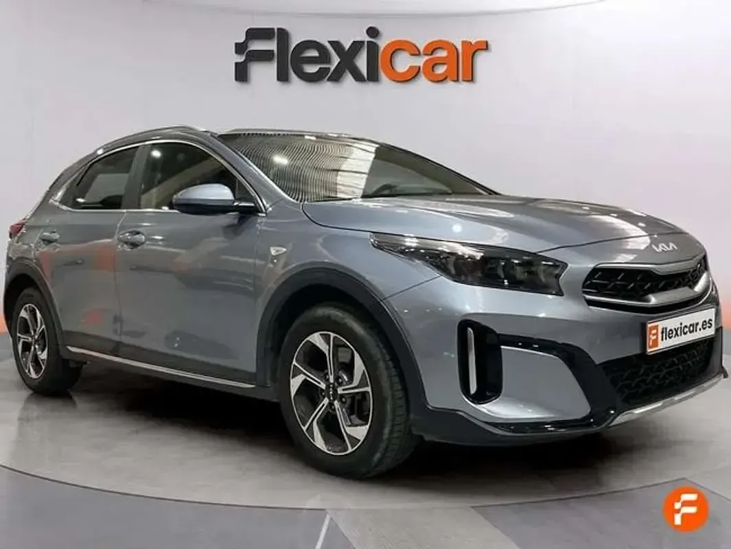 Usado Kia XCeed 160 CV (117 kW) 2023 Gris SUV