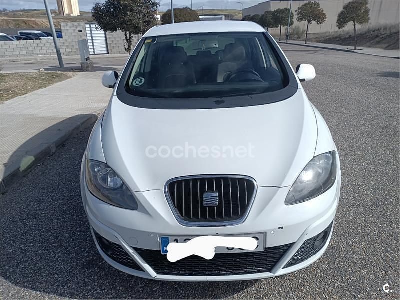 Usado Seat Altea I-Tech 105 CV (77 kW) 2015 Blanco Monovolumen