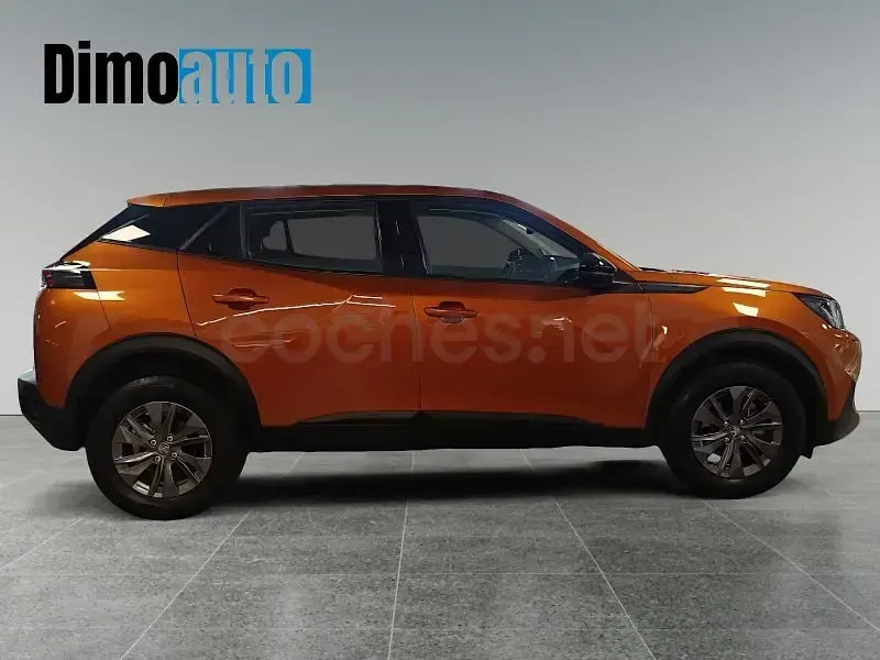 Usado Peugeot 2008 Active 100 CV (73 kW) 2022 Naranja SUV