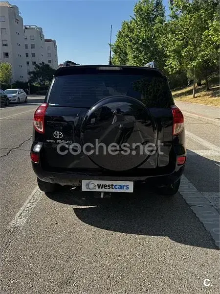 Usado Toyota RAV4 Executive 152 CV (111 kW) 2008 Gris / plata SUV