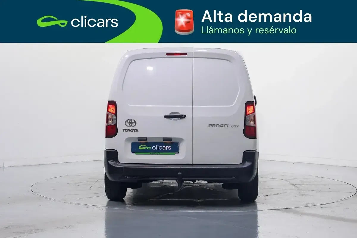 Usado Toyota Proace City City 100 CV (73 kW) 2022 Blanco Monovolumen