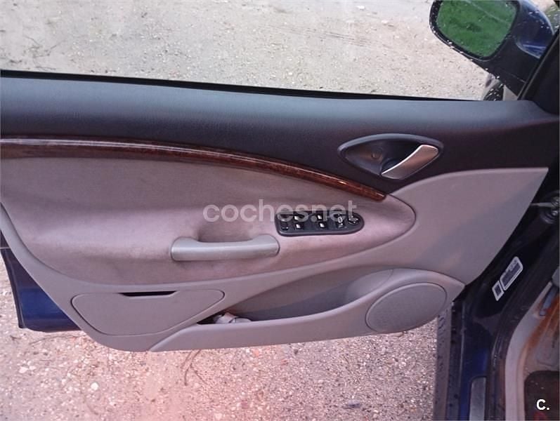 Usado Citroën C5 117 CV (86 kW) 2004 Azul Berlina