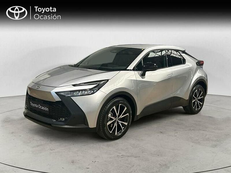 Gris / plata Usado 2024 Toyota C-HR Advance SUV | 31.250 € (Un poco caro) - Imagen 1/4
