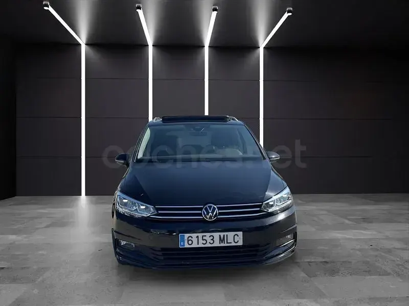 Usado VW Touran Advance 122 CV (89 kW) 2023 Negro Monovolumen