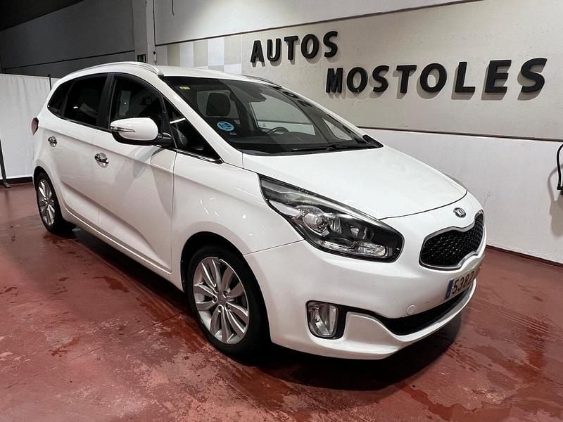 Blanco Usado 2016 Kia Carens Monovolumen | 8995 € (Buen precio) - Imagen 1/4