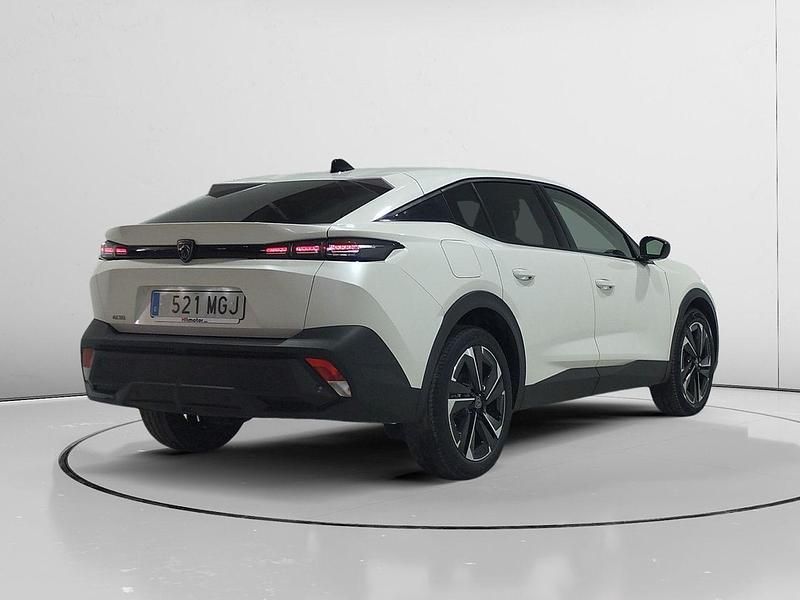 Usado Peugeot 408 Allure 131 CV (96 kW) 2023 Blanco Berlina