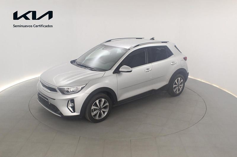 Usado Kia Stonic 100 CV (73 kW) 2024 Sparkling silver SUV