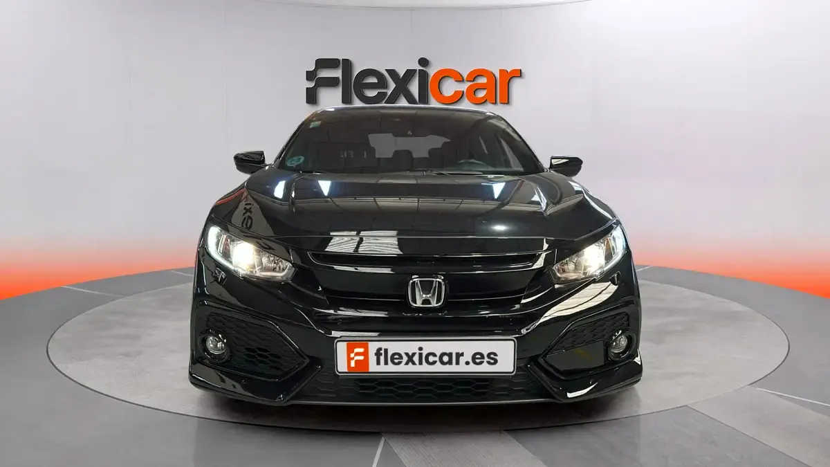 Usado Honda Civic Comfort 129 CV (94 kW) 2019 Negro Berlina