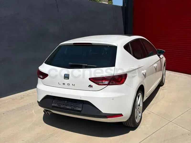 Usado Seat Leon FR 150 CV (110 kW) 2015 Blanco Berlina