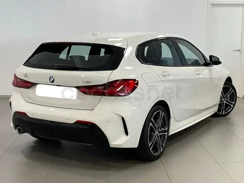Usado BMW 118 Shadowline 140 CV (102 kW) 2021 Blanco Utilitario